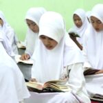 Membaca Al-Qur'an