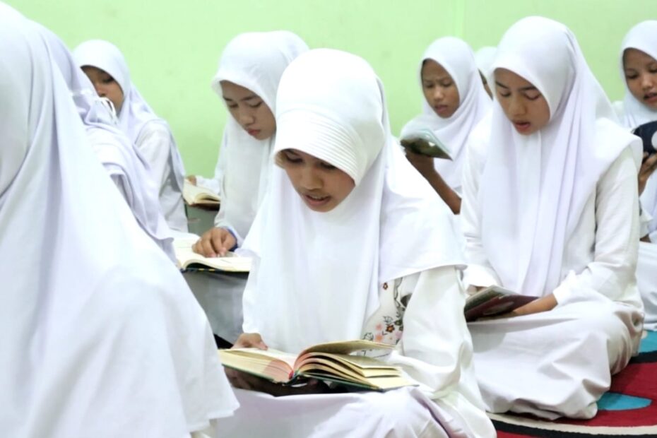 Membaca Al-Qur'an